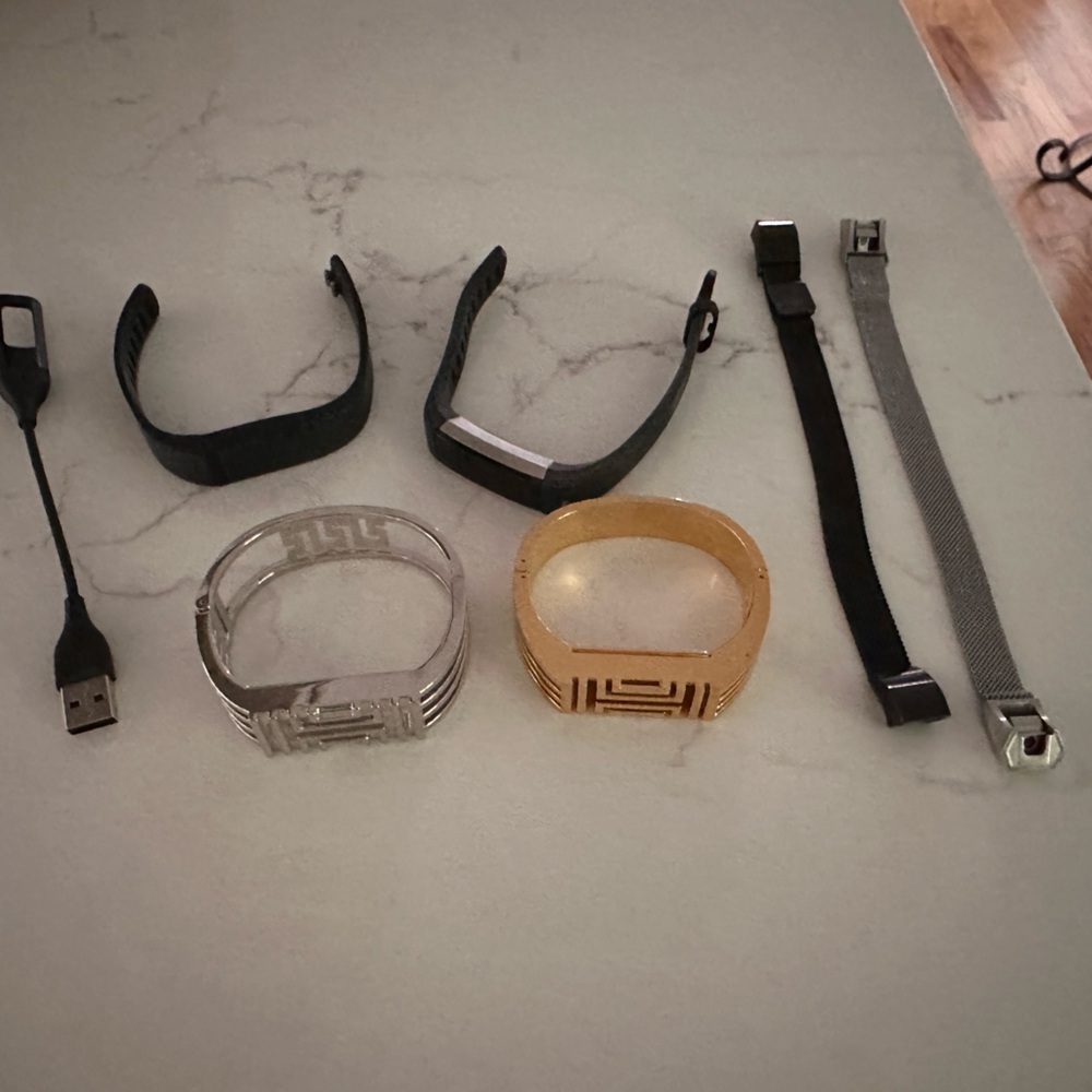 Fitbit & Accessories
